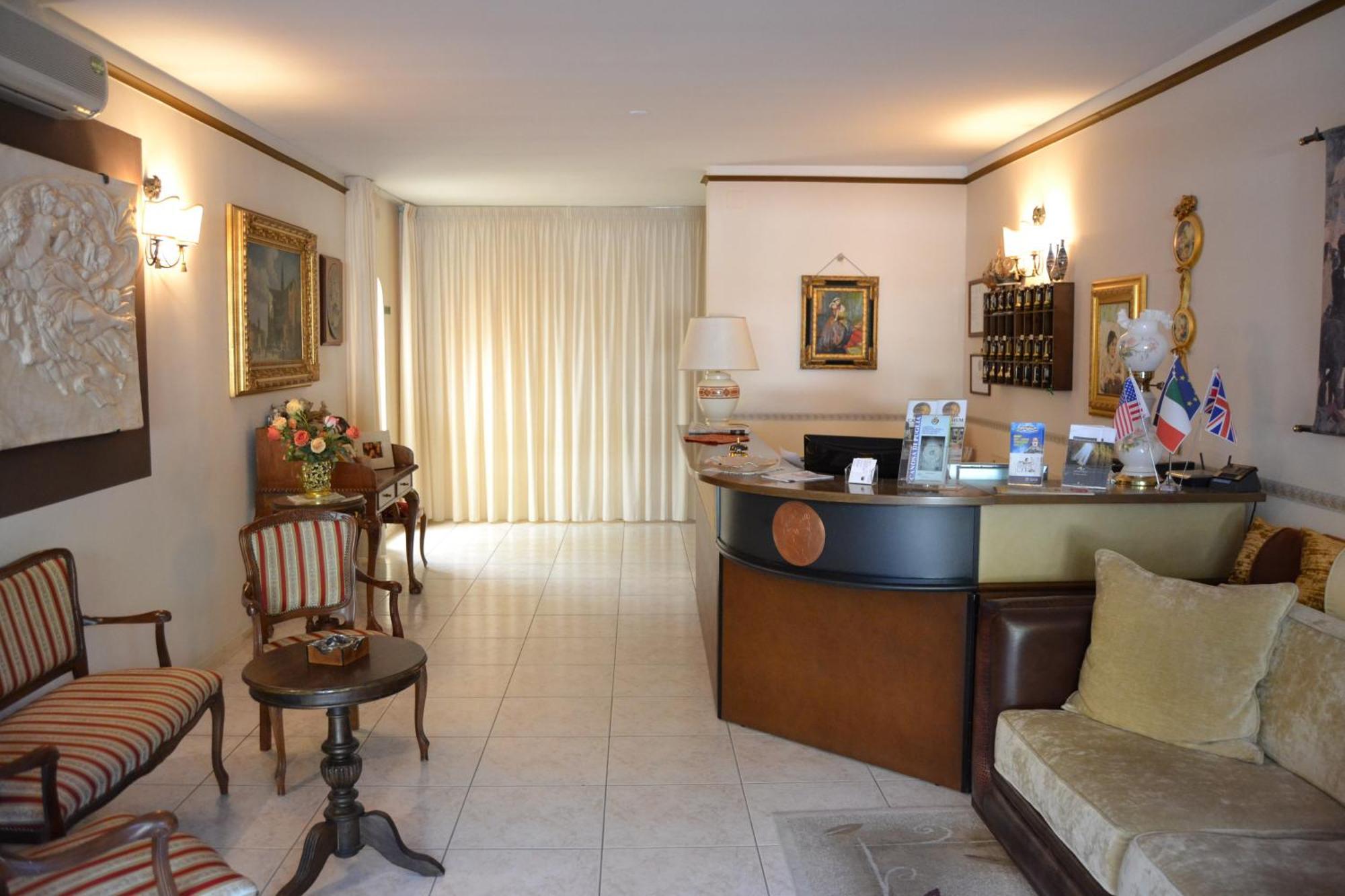 Hotel Canusium Canosa di Puglia Exterior photo
