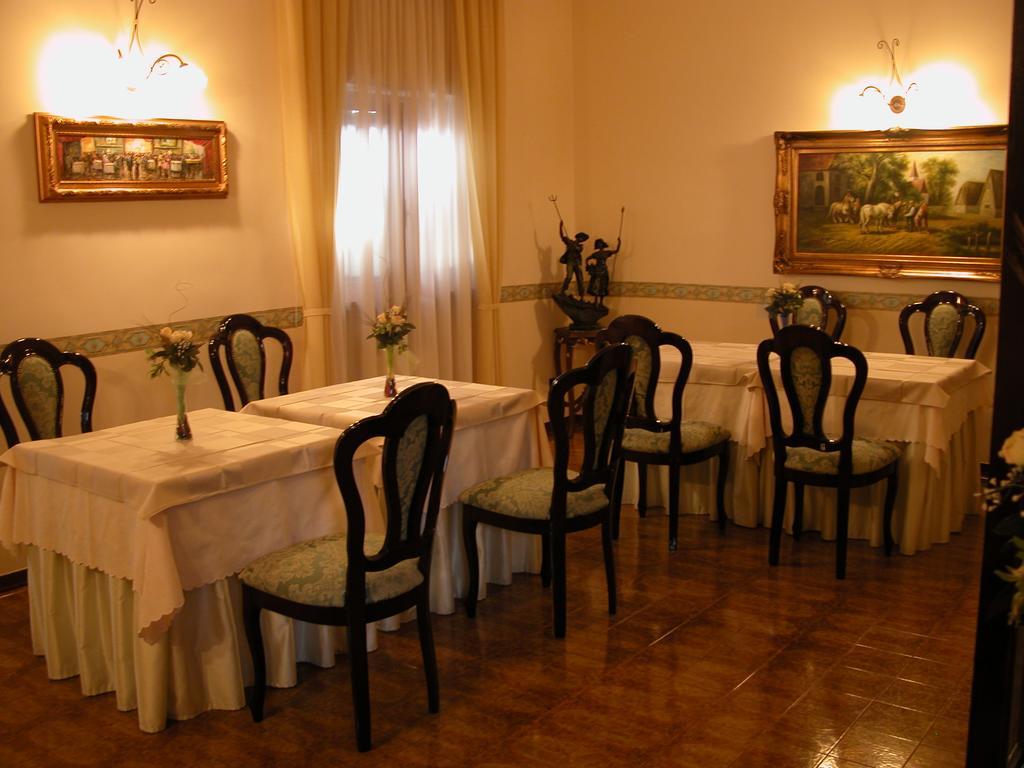 Hotel Canusium Canosa di Puglia Exterior photo